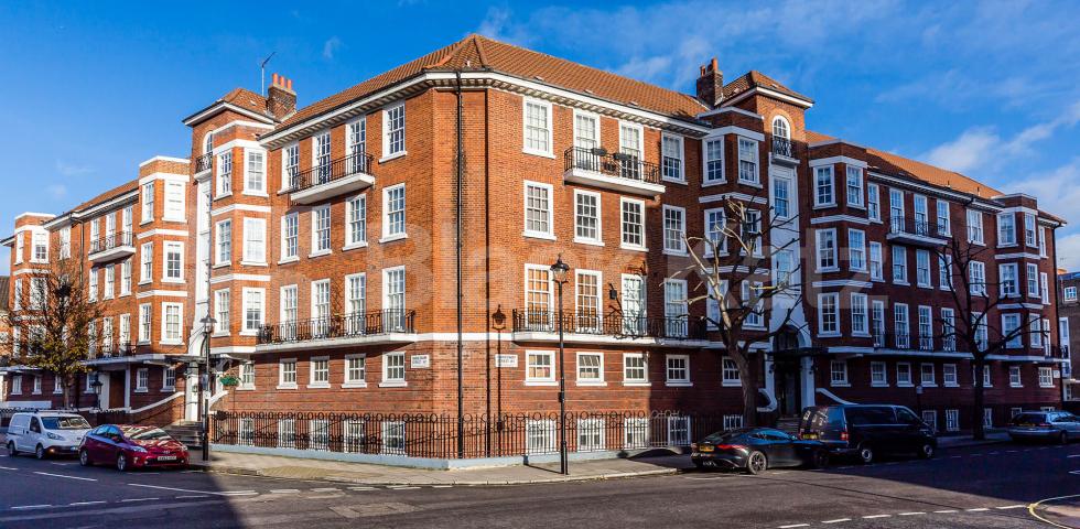 			3 Bedroom, 2 bath, 1 reception Flat			 Harrowby Street, MARBLE ARCH 